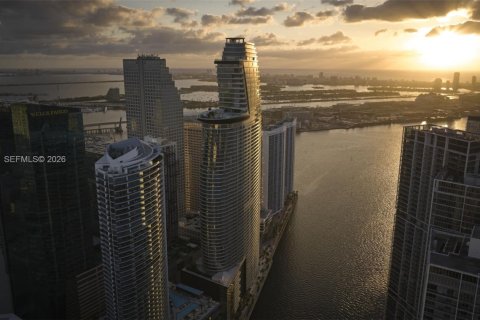 Condominio en venta en Miami, Florida, 2 dormitorios, 144.18 m2 № 2150421 - foto 2
