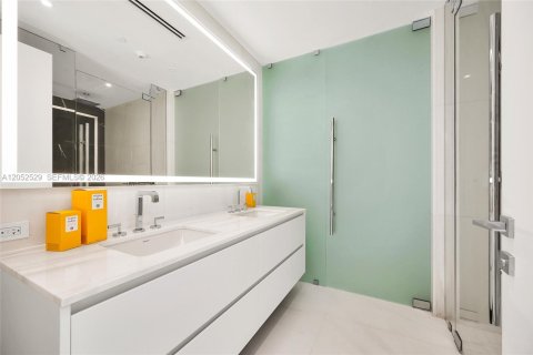 Condominio en venta en Miami, Florida, 2 dormitorios, 144.18 m2 № 2150421 - foto 17