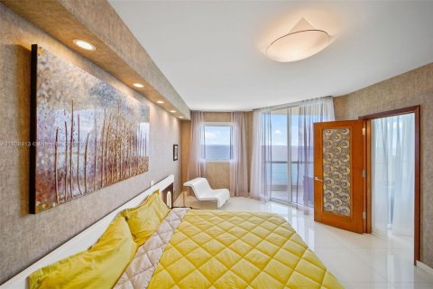 Condominio en alquiler en Sunny Isles Beach, Florida, 3 dormitorios, 205.69 m2 № 1943238 - foto 22
