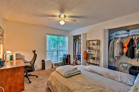 Condo in Gainesville, Florida, 3 bedrooms  № 2204832 - photo 17