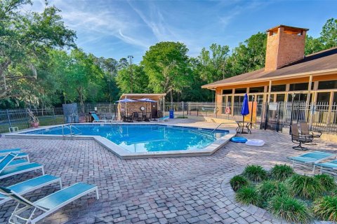Condo in Gainesville, Florida, 3 bedrooms  № 2204832 - photo 24