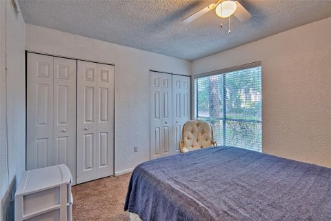 Condo in Gainesville, Florida, 3 bedrooms  № 2204832 - photo 20