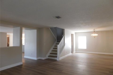 Villa ou maison à louer à Orlando, Floride: 3 chambres, 271.18 m2 № 2413647 - photo 6