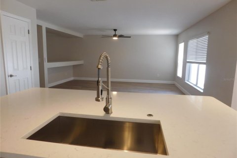 Villa ou maison à louer à Orlando, Floride: 3 chambres, 271.18 m2 № 2413647 - photo 15