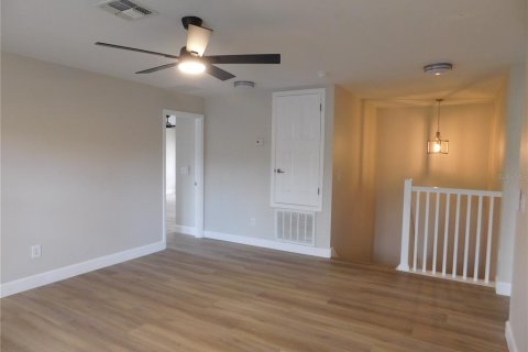 Villa ou maison à louer à Orlando, Floride: 3 chambres, 271.18 m2 № 2413647 - photo 27