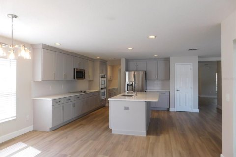 Villa ou maison à louer à Orlando, Floride: 3 chambres, 271.18 m2 № 2413647 - photo 13