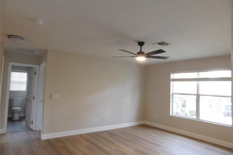 Villa ou maison à louer à Orlando, Floride: 3 chambres, 271.18 m2 № 2413647 - photo 29