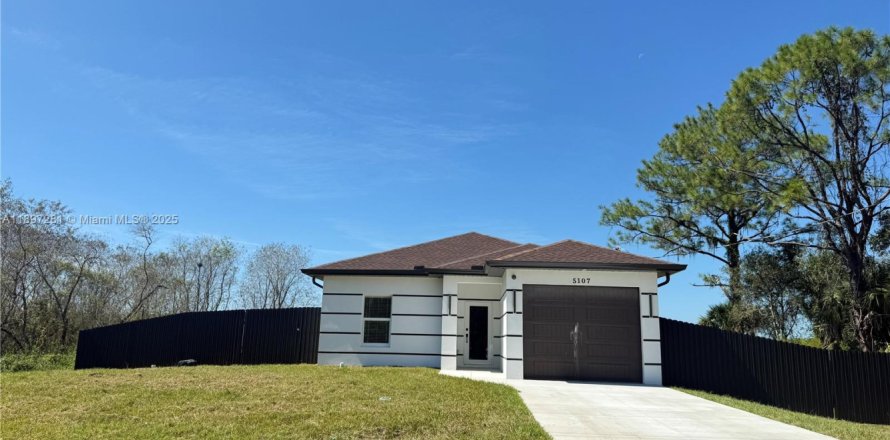 Дом в Лихай-Эйкерс, Флорида 3 спальни, 130.99м2 № 1948773