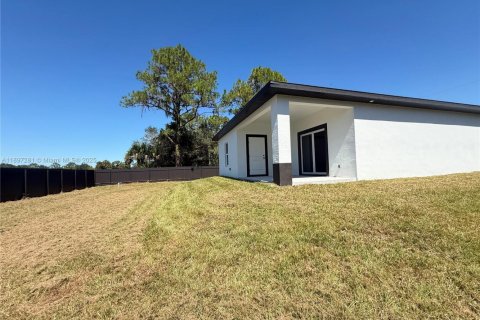 Купить виллу или дом в Лихай-Эйкерс, Флорида 3 спальни, 130.99м2, № 1948773 - фото 23