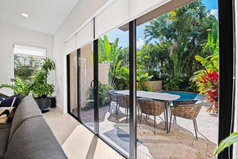 Adosado en venta en Fort Lauderdale, Florida, 4 dormitorios, 230.68 m2 № 2085096 - foto 12