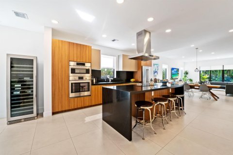 Adosado en venta en Fort Lauderdale, Florida, 4 dormitorios, 230.68 m2 № 2085096 - foto 2