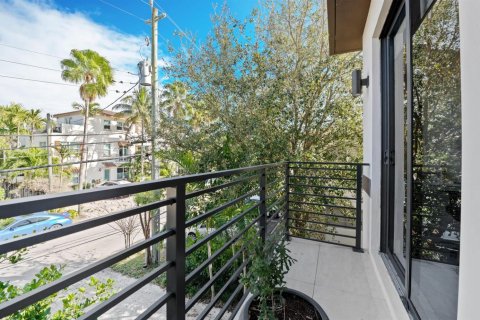 Adosado en venta en Fort Lauderdale, Florida, 4 dormitorios, 230.68 m2 № 2085096 - foto 28