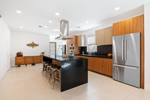 Adosado en venta en Fort Lauderdale, Florida, 4 dormitorios, 230.68 m2 № 2085096 - foto 3
