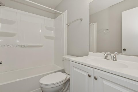 Купить виллу или дом в Делтона, Флорида 3 спальни, 126.35м2, № 2079737 - фото 26