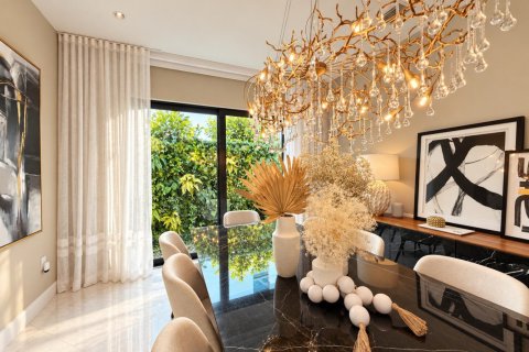House in Boca Raton, Florida 6 bedrooms, 495.17 sq.m. № 2429698 - photo 11