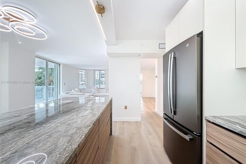 Снять в аренду кондоминиум в Майами-Бич, Флорида 3 спальни, 129.13м2, № 1969924 - фото 15