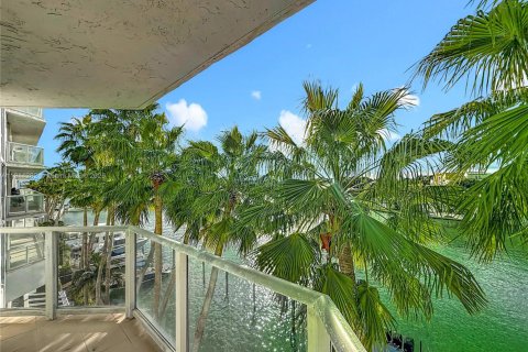 Снять в аренду кондоминиум в Майами-Бич, Флорида 3 спальни, 129.13м2, № 1969924 - фото 24