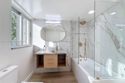 Снять в аренду кондоминиум в Майами-Бич, Флорида 3 спальни, 129.13м2, № 1969924 - фото 25