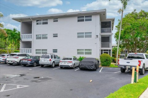 Copropriété à vendre à Fort Lauderdale, Floride: 2 chambres, 94.76 m2 № 1823702 - photo 25