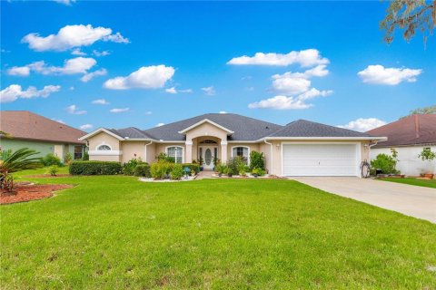 House in Ocala, Florida 4 bedrooms, 224.92 sq.m. № 1832924 - photo 1