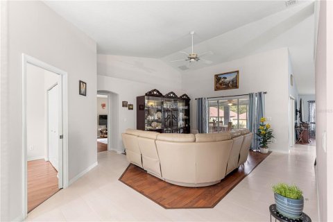 House in Ocala, Florida 4 bedrooms, 224.92 sq.m. № 1832924 - photo 5