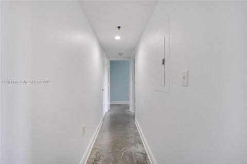 Copropriété à louer à Miami Beach, Floride: 2 chambres, 94.76 m2 № 1927123 - photo 9