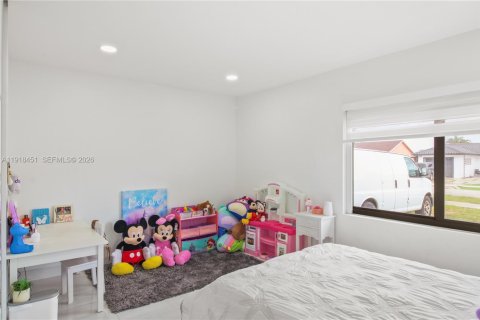 Villa ou maison à vendre à Hialeah, Floride: 5 chambres, 238.29 m2 № 2080329 - photo 12