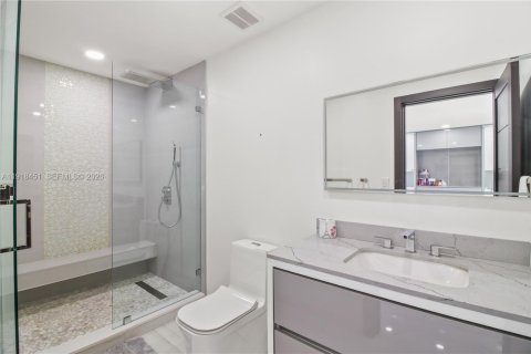 Villa ou maison à vendre à Hialeah, Floride: 5 chambres, 238.29 m2 № 2080329 - photo 10