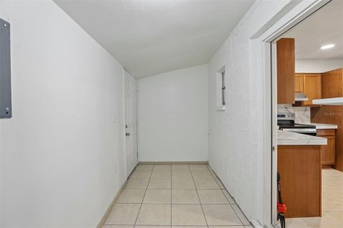 Propiedad comercial en venta en Clearwater, Florida, 4 dormitorios, 157 m2 № 2203196 - foto 8