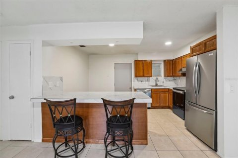 Propiedad comercial en venta en Clearwater, Florida, 4 dormitorios, 157 m2 № 2203196 - foto 5