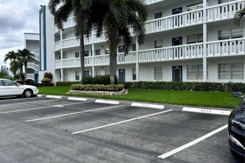 Condominio en alquiler en Boca Raton, Florida, 2 dormitorios, 79.99 m2 № 1229181 - foto 1