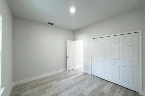 House in Citrus Springs, Florida 3 bedrooms, 142.05 sq.m. № 2166094 - photo 21