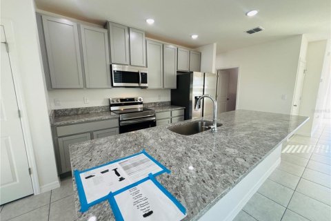 Villa ou maison à vendre à Poinciana, Floride: 3 chambres, 138.61 m2 № 2147588 - photo 7