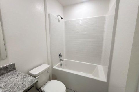 Villa ou maison à vendre à Poinciana, Floride: 3 chambres, 138.61 m2 № 2147588 - photo 16
