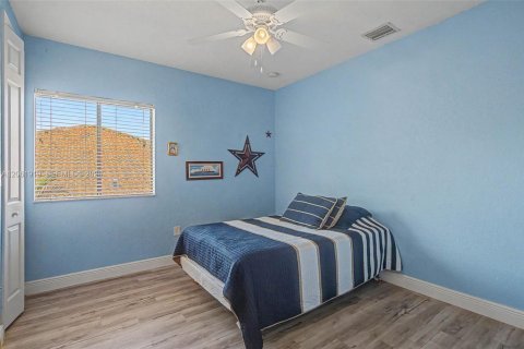 Villa ou maison à vendre à Cutler Bay, Floride: 5 chambres, 366.5 m2 № 2254116 - photo 23