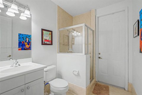 Villa ou maison à vendre à Cutler Bay, Floride: 5 chambres, 366.5 m2 № 2254116 - photo 9