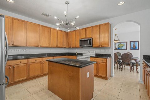 Villa ou maison à vendre à Cutler Bay, Floride: 5 chambres, 366.5 m2 № 2254116 - photo 11