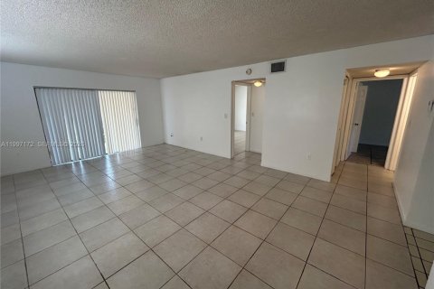 Copropriété à louer à Fort Lauderdale, Floride: 2 chambres, 86.12 m2 № 2059059 - photo 6