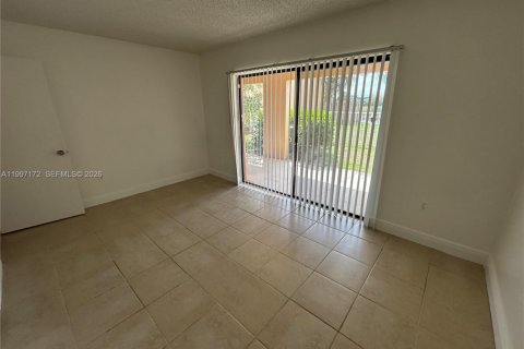 Copropriété à louer à Fort Lauderdale, Floride: 2 chambres, 86.12 m2 № 2059059 - photo 15