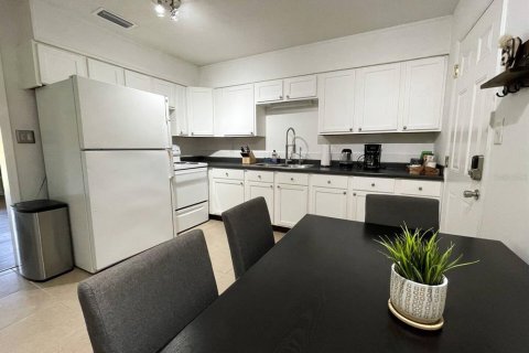 Appartement à louer à Ocala, Floride: 2 chambres, 89.19 m2 № 2399027 - photo 3