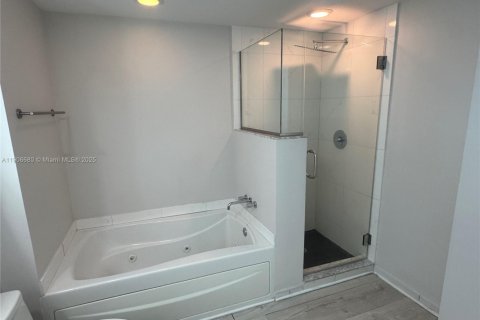 Снять в аренду кондоминиум в Майами, Флорида 1 спальня, 70.05м2, № 1964112 - фото 7