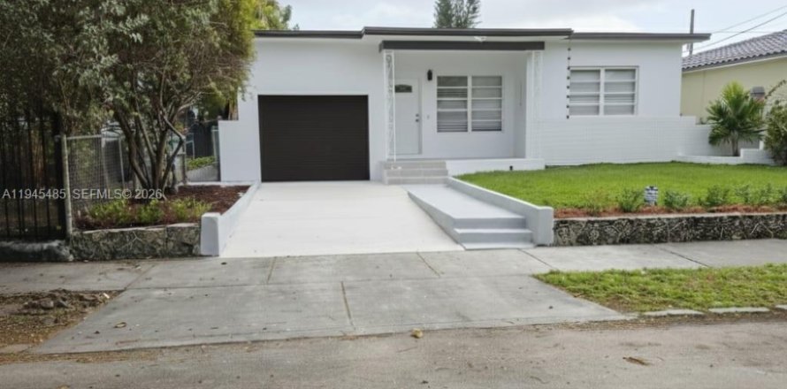 Casa en Miami, Florida 3 dormitorios, 133.5 m2 № 2001859