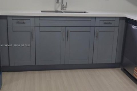 Casa en venta en Miami, Florida, 3 dormitorios, 133.5 m2 № 2001859 - foto 23