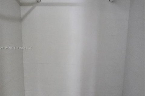 Casa en venta en Miami, Florida, 3 dormitorios, 133.5 m2 № 2001859 - foto 13