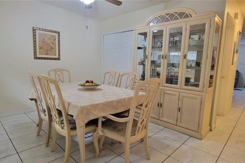 Adosado en venta en Brandon, Florida, 2 dormitorios, 138.42 m2 № 1624602 - foto 16