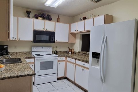 Adosado en venta en Brandon, Florida, 2 dormitorios, 138.42 m2 № 1624602 - foto 8