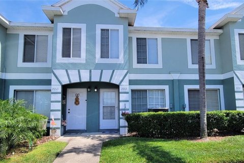 Adosado en venta en Brandon, Florida, 2 dormitorios, 138.42 m2 № 1624602 - foto 1