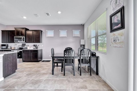 House in Port St. Lucie, Florida 4 bedrooms, 191.94 sq.m. № 2086847 - photo 16