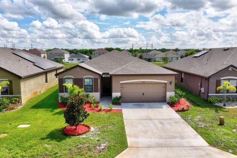 House in Port St. Lucie, Florida 4 bedrooms, 191.94 sq.m. № 2086847