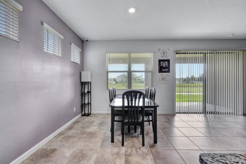 House in Port St. Lucie, Florida 4 bedrooms, 191.94 sq.m. № 2086847 - photo 7